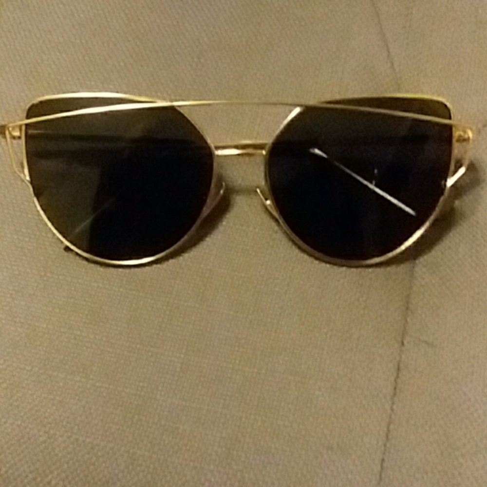 Sexy Sunglasses!